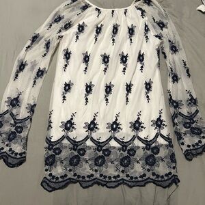 Chic White and Blue Embroidered Women's Blouse